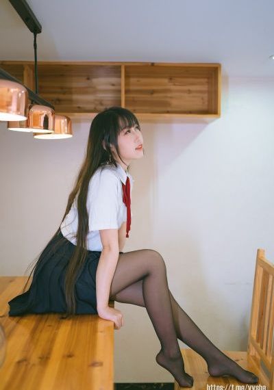 国产白皙女教师一区二区三区四区_720在线视频播放