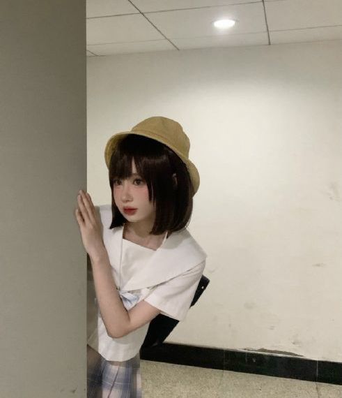 欧美偷窥清纯综合图区_高清电影在线看