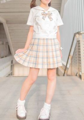 草莓芭乐丝瓜绿巨人榴莲18污_HD手机免费观看完整
