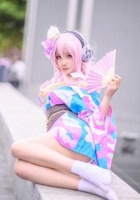 日韩美女精品在线_720手机在线看
