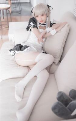 公交车强摁做开腿呻吟的渺渺_720免费高清观看
